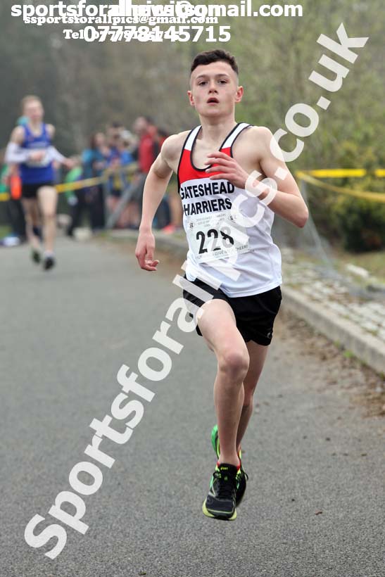 Boys and girls under-15s road race, 2019 Elswick Harirers Good Friday Road Relay, Newburn, Newcastle. Photo:  David T. Hewitson/Sports for All Pics